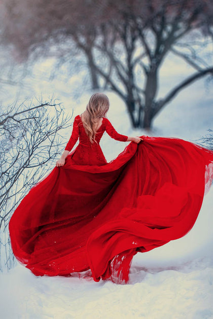 winter colour dresses How to Wear a Dress in the Winter - LivingLesh