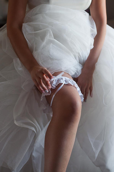 Wedding Garter - The History Behind The Tradition