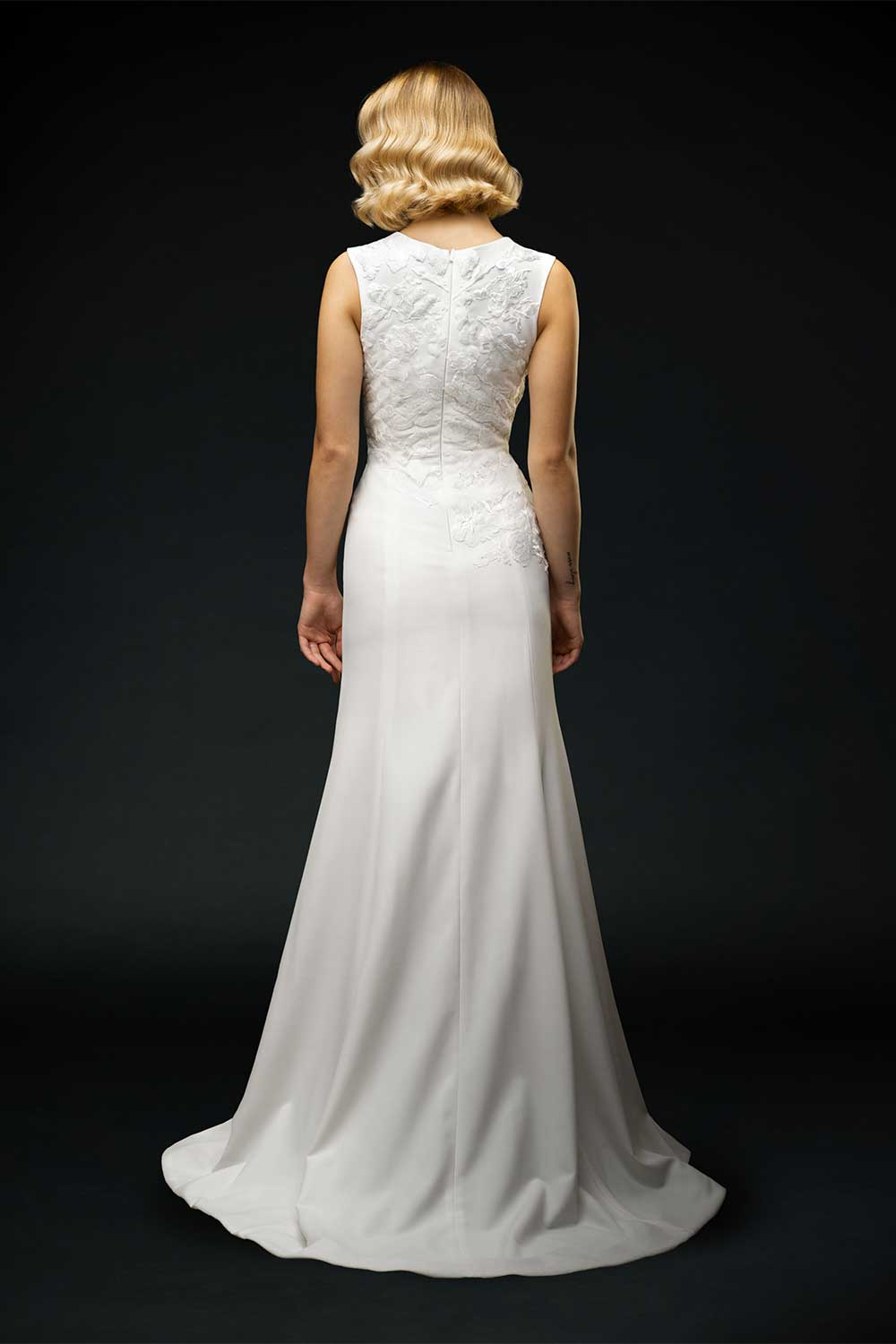 V Neck Trumpet Wedding Gown